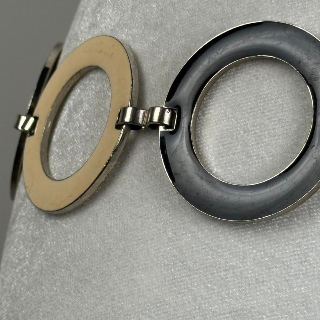 Multitone chain belt